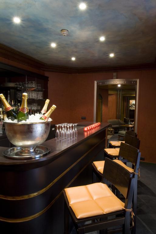 Hotel Restaurant Napoleon Fontainebleau Restaurante foto
